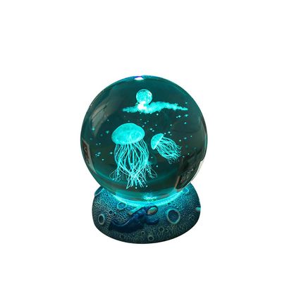 Glowing Crystal Ball 3D Dolphin Octopus Animals Figurine Inner Carved Crystal Ball Night Light Colorful LED Base Glass Ball Night Lamp Home Bedroom Decorations Birthday Gifts for Girls Boys (DIA 8cm)
