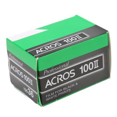 Denash 35mm Black and White Negative Film ISO 100 Professional Fine Grain High Resolution Compact Easy to Install Black and White Print Film for 135 Cameras, Denash68cnifes14