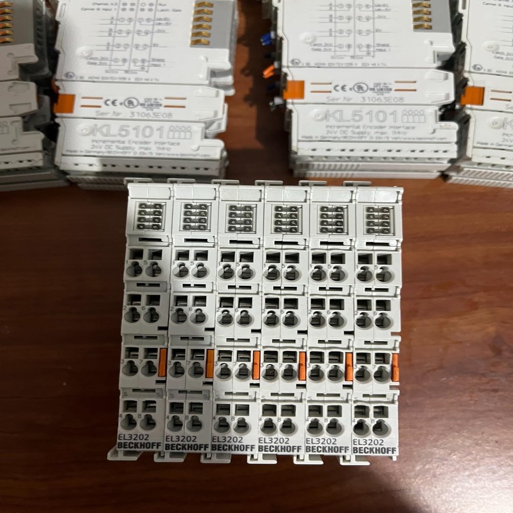 EL3202(Used) Disassembled Products in Good Condition