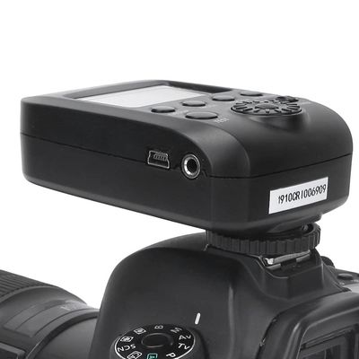 Flash TTL VC-818TX E TTL Flash 2.4G Transmitter Maximum Support for 1/8000s Highspeed Synchronization Supports 8 Channels 30ID