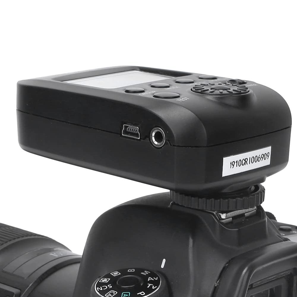 Flash TTL VC-818TX E TTL Flash 2.4G Transmitter Maximum Support for 1/8000s Highspeed Synchronization Supports 8 Channels 30ID