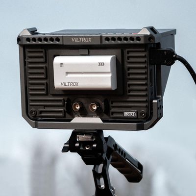 VILTROX DC-X3 SDI Monitor Kit with Rig Cage, 6 Inch Touchscreen Camera Field Monitor Cage Kit 4K HDMI, 2000Nits Daylight Viewable DSLR Camera Monitor, with Battery/Sunshade/Protective Case