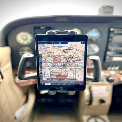 FlightPro ProAviator Cockpit Yoke Mount and Suction Cup Set for iPads, General Aviation Avionics and Tablet Mounting