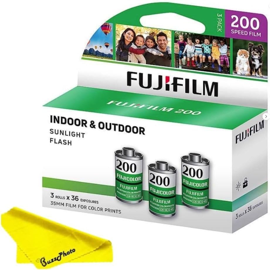 Fujifilm Fujicolor 200 Color Negative Film - Vivid Color Prints in Daylight & Flash (35mm Roll Film, 36 Exposures) - 3 Rolls