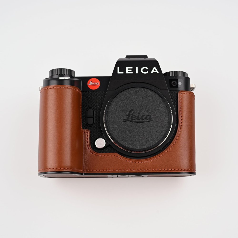 Uchandmade Handmade Genuine Leather Camera Half Case for Leica SL3/Leica SL3s Case - Top Layer Cowhide Body + Metal Base Plate - Hand Shank Design (Jet Brown)
