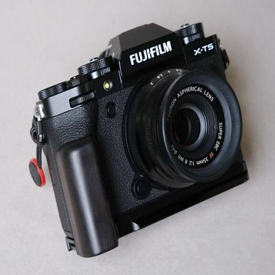 Ebony Walnut Wood Handle Grip for Fu ji Film XT5 Fuji Light Weight 45g Alloy Base (Ebony,Black Base)