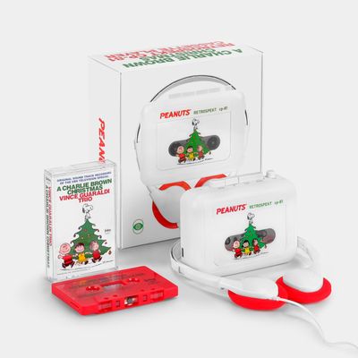 Peanuts A Charlie Brown Christmas CP-81 Portable Cassette Player + Cassette