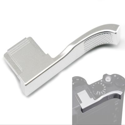 Iborrys Metal Thumb Up Grip for Leica D-LUX8 DLUX8 Camera, Hot Shoe Thumb Rest Support Grip Exclusive Vintage Anti-Slip Pattern, Enhance The camera's Grip Feel (Silver)