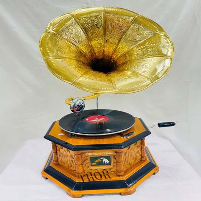 Antique-Looking Replica Gramophone Vintage Gramophone Record Player, Wooden Base with Floral Carvings, Gold Horn Speaker (32X75X37 CM)