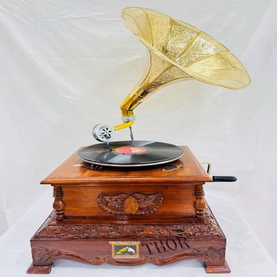 Antique-Looking Replica Gramophone Vintage Gramophone Record Player, Wooden Base with Floral Carvings, Gold Horn Speaker (37X37X70 CM)
