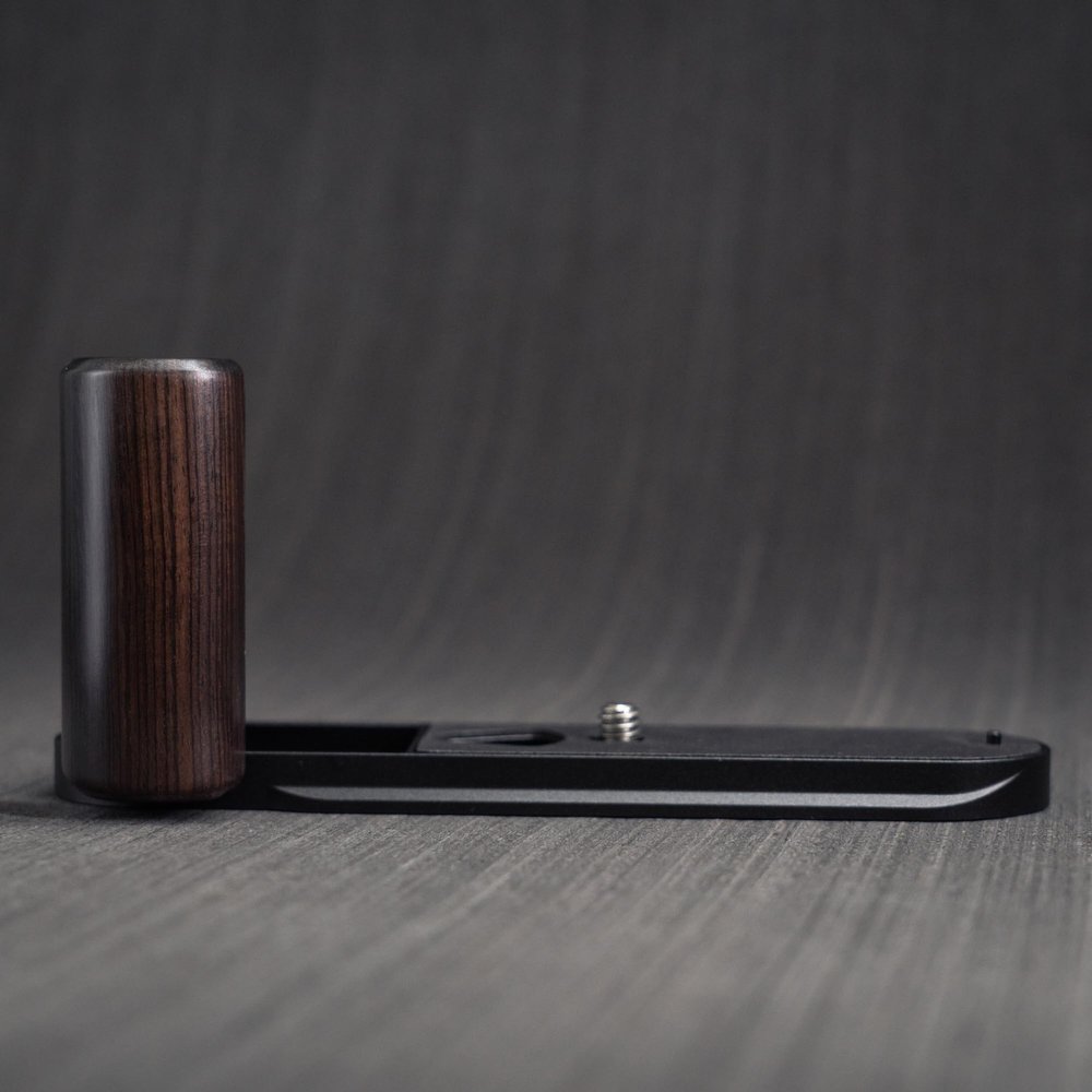 Wooden Wood Hand Grip + Aluminum Alloy Baseplate QR L Handle for M11 M11P M11M Camera (Ebony + Black Base)