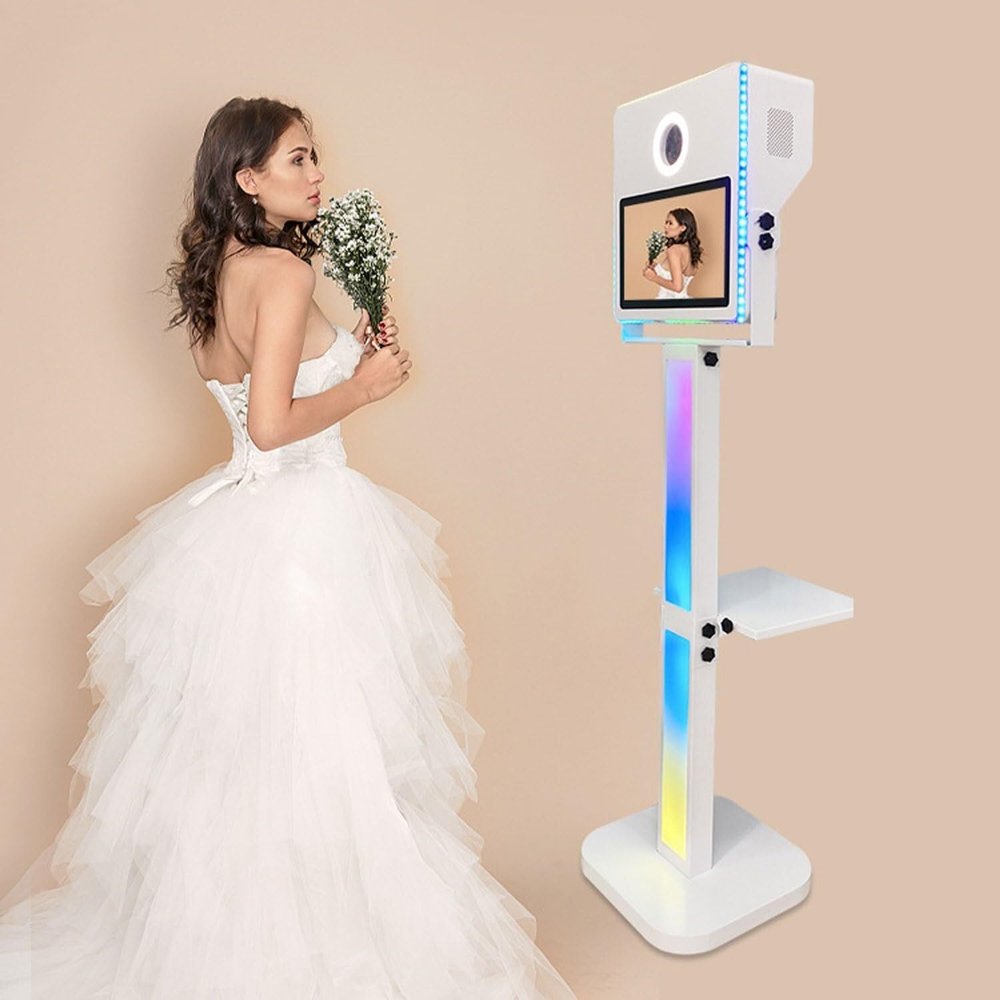 UMJIGF Photo Booth, 15.6inch Portable Selfie Mirror with Flight Case, Camera Photobooth Machine with Remote Control& App, for Wedding, Party, Christmas, Halloween, Birthday,