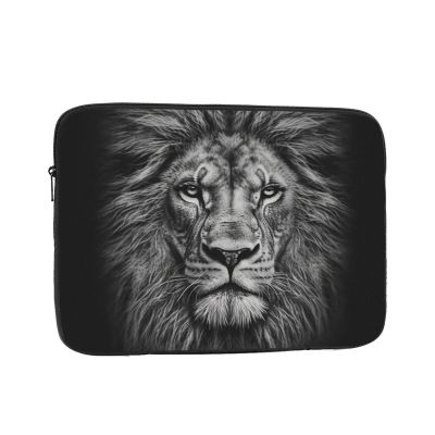 Black and White Lion Head Laptop Sleeve Bag 15 Inch Waterproof Shockproof Laptop Case Bag Lightweight Tablet Travel Cover Computer Skin Bag Tablet Carrying Case