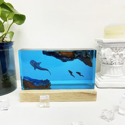 Diver Humpback Whale Table Night Light Lamp Epoxy Resin Wood Craft with LED Lights USB Rechargeable Special Gifts for Home Use (6 * 4 inch)