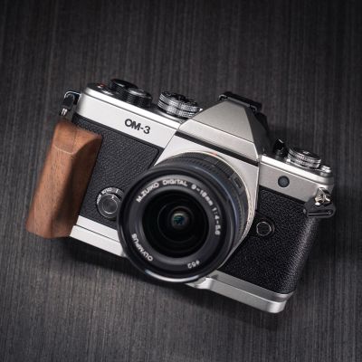 Handmade Wooden Handle Grip L Plate Alloy Base for OM System OM-3 Camera (Walnut + Silver Base)
