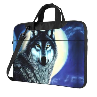 WZYWHJ 15.6 inch wolf under moon Prints Laptop Bag - with Soft Interior, Multiple Pockets - Ideal for Men, Travel and Business