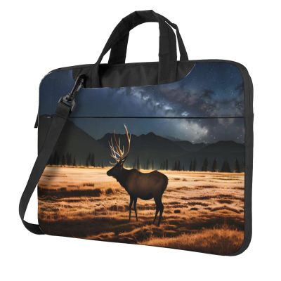 WZYWHJ 15.6 inch Elk in the meadow Prints Laptop Bag - with Soft Interior, Multiple Pockets - Ideal for Men, Travel and Business