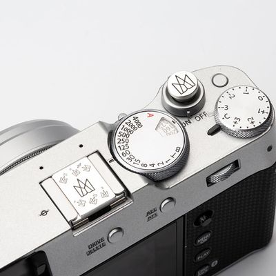 Crown Pattern Camera Metal Hot Shoe Cover Shutter Buttons Protector Set for Fuji X100VI, XT30, XE3,for Nikon Z7 Z5 Z6 Z50 Z30 (Aluminum Alloy-Set02)