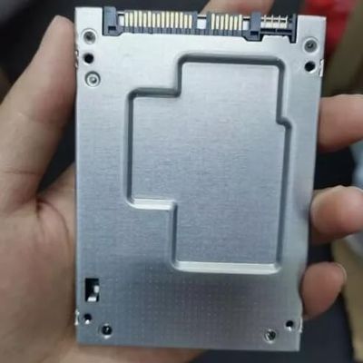1.92TB SATA 6Gb/s 1 2.5" SSD HK4R THNSN81Q92CSE 1920 GB SSD