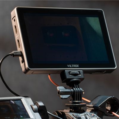 VILTROX DC-A1 2800nit Video Field Monitor, 7 Inch Touchscreen 60Hz 4K Camera External Monitor with Cooling Fans, 1920x1080 DSLR Monitor 4K HDMI in/Out, 170 Wide Angle