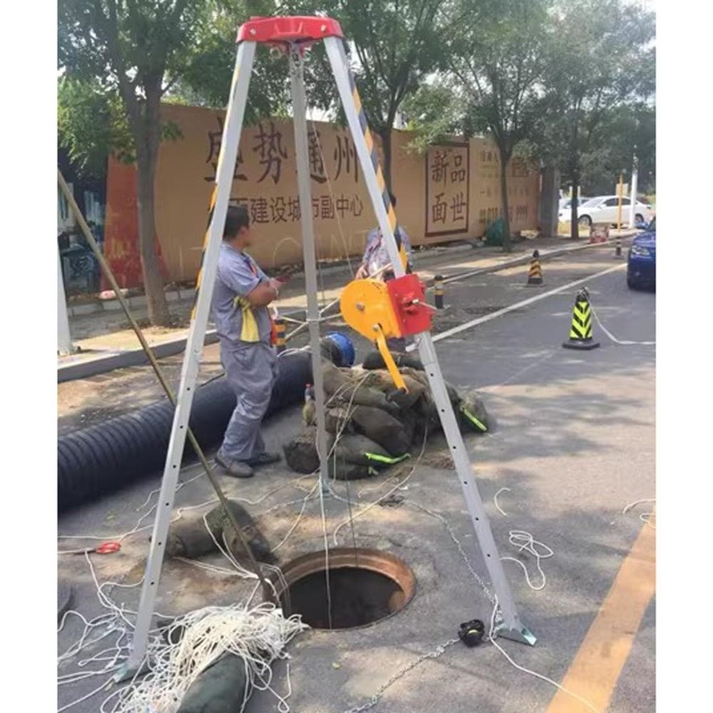 Confined Space Equipment Adjustable Commercial Firefighting Rescue Tripod with Self-Locking Device,Heavy Duty Aluminum Sewer Lifting and Rescue Equipment with 1800lbs/816kg Winch - Construct