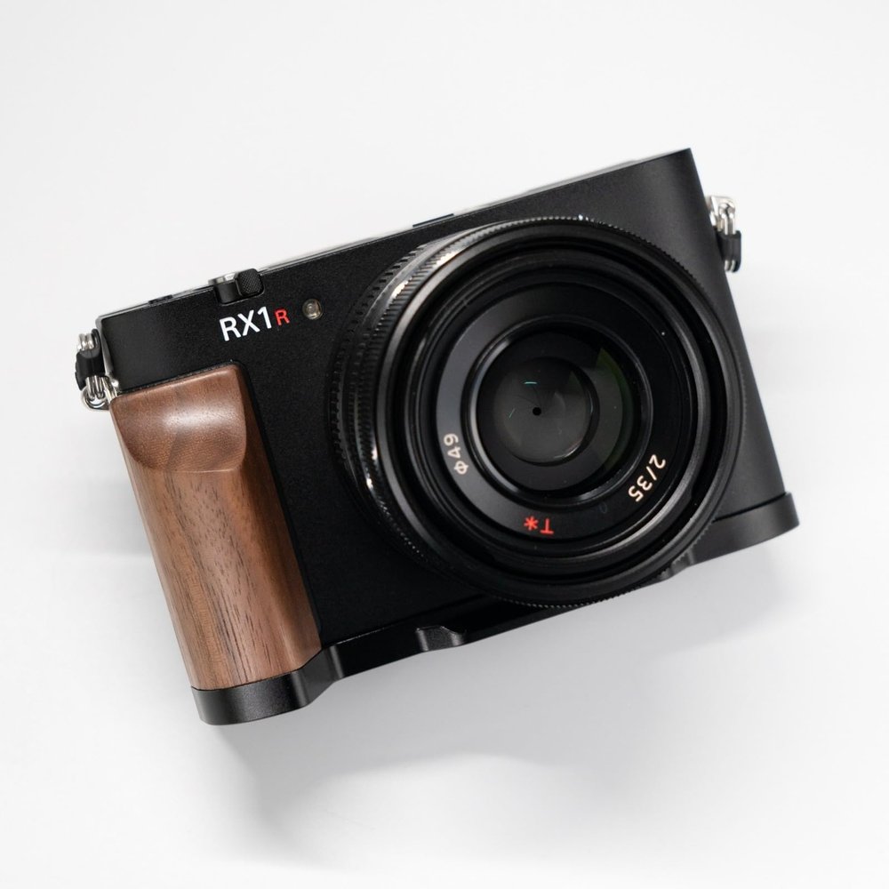 Wood Hand Grip L Plate Aluminum Alloy Base for RX1R3 RX1R III Camera (Walnut)