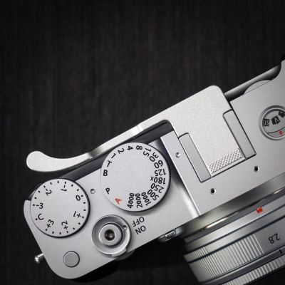 Thumb Up Shoe Finger Grip for Fu ji Film X-E5 Camera Retro Diamond Anti Slip (Silver)