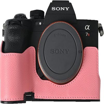 A7R V Case, PU Leather Camera Bag Bottom Opening Half Body Case Cover Shell for Sony Alpha A7R V with Hand Wrist Strap (Pink)