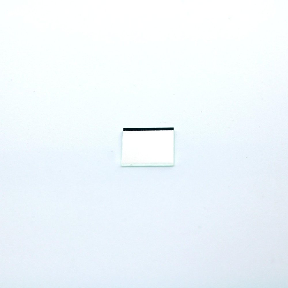 100pcs Size 15x15x1mm Bandwidth 40nm 650nm Narrow bandpass Filter Glass