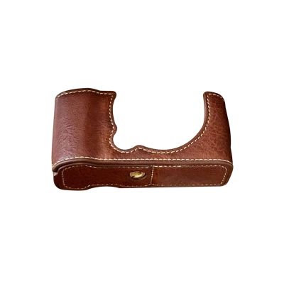 Andoer Camera Half Case, PU Leather Camera Bag with Shoulder Strap Compatible with Fujifilm XM5 (Brown)