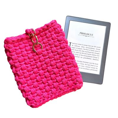 Handmade Crochet Kindle Cover with Heart Snap | Durable T-Shirt Yarn Tablet Sleeve | Protective E-Reader Case for Kindle Paperwhite, Oasis & Fire | Gift for Book Lovers, Travel & Everyday Use