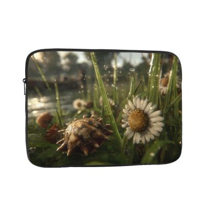 10 Inch Portable And Shockproof Laptop Bag With Unique Skyline Daisy Print, For Work, University, And Commuting