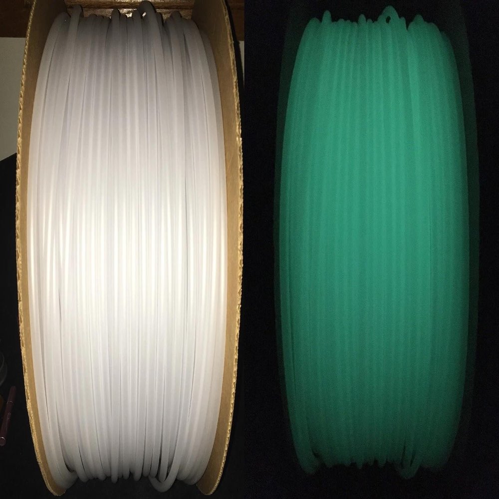 1 Pc Glow in The Dark Heat Shrink Tubing 2:1 Ratio PVC Flexible Cable Sleeve for High Visibility Identification Wire Bundling and Nighttime Safety Marking - Length 25 FT, Size 3/8"