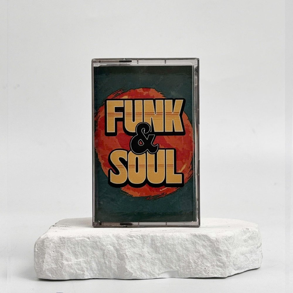Classic Funk Essentials A Timeless Groove 50 Minutes Cassette (Funk, Groove & Soul)