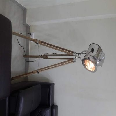 THOR INSTRUMENTS Nautical Marine Designer Chrome Finsh Searchlight/Spotlight Tripod Floor Lamp Rustic Vintage Home Decor Gifts