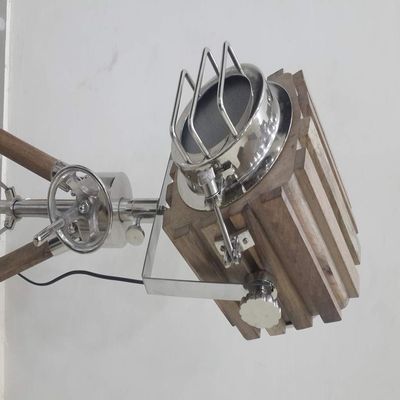 THOR INSTRUMENTS Royal Natural Wooden Spot Searchlight Table Lamp Wooden Tripod Stand Rustic Vintage Home Decor Gifts