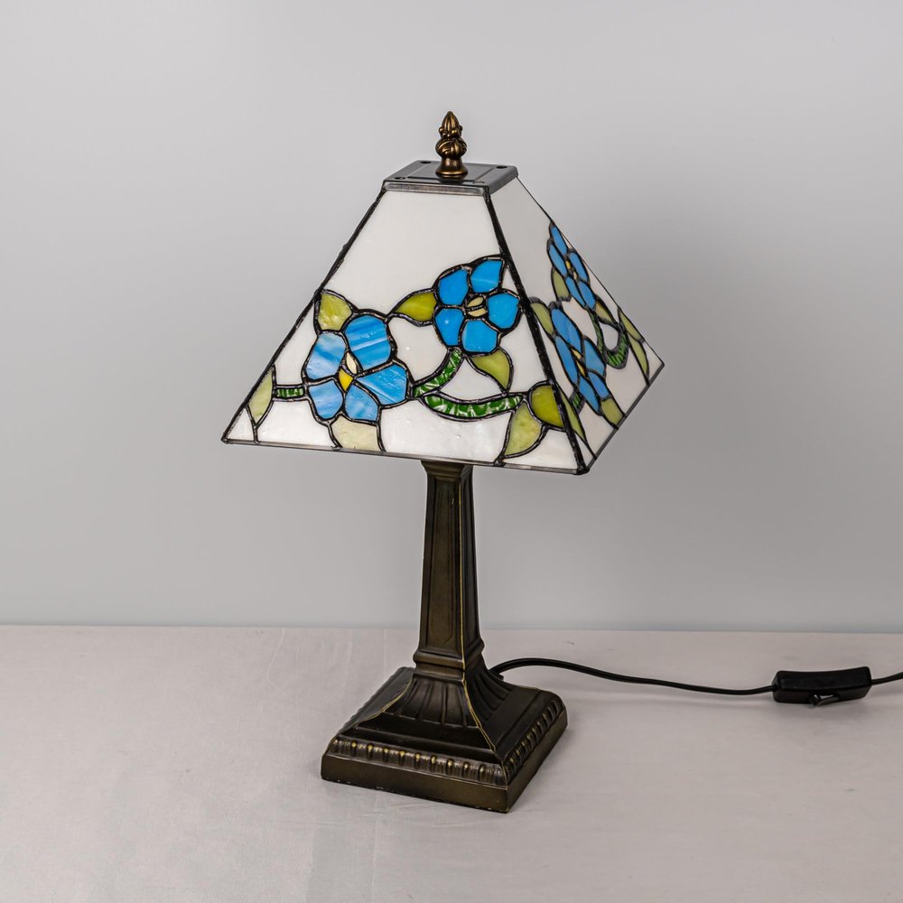 ANYE Tiffany Style Table Lamp Mosaic Stained Handmade Glass Lamp Shade Antique Vintage Desk Lamp with Pull Chain TD0305