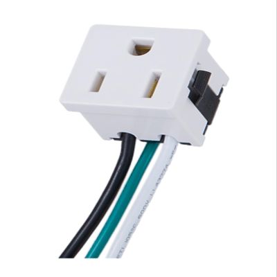 B&P Lamp White Convenience Outlet with Ground Wire
