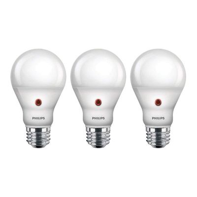 Philips LED Dusk-To-Dawn Outdoor A19 Light Bulb, Flicker-Free, 800 Lumen, Soft White Light (2700K), 8W=60W, E26 Base, 3-Pack