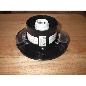 Wing Clip Post Top Fitter for Lamp Post Globes with 5 Inch to 5.25 Inch Opening